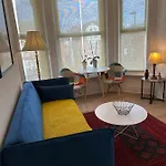 Double Bedroom Close To Common Park & City Centre