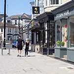 Oxford Street Grand Apartment- Free Evening Parking