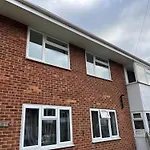 St Denys 2 Bedroom Flat, Convenient Location Next To Station, Great For Contractors