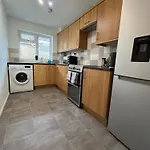 St Denys 2 Bedroom Flat, Convenient Location Next To Station, Great For Contractors