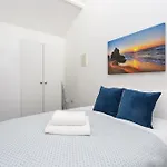 Stylish Self-Contained Annex Near City Centre