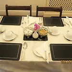 Hunters Lodge Guest House