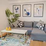 Cosy 1Bed Flat With Free Parking