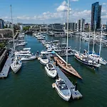 The Greenwich - Two Bedroom Apartment With Parking, Close To Ferry Terminals