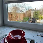 Quest Fulfiller - Near General Hospital, Free Parking & Garden