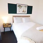 Stay In Style - Rigby Road Residence