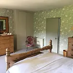 Lockerley Manor