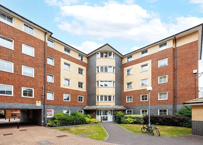 Comfortable Rooms, Southampton - Sk