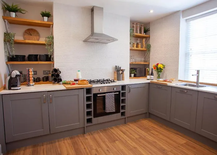 Oxford Street Grand Apartment- Free Evening Parking