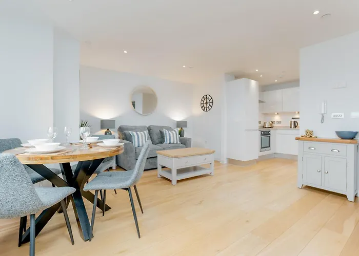 Starhost Residences - Spacious 1-Bed In Ocean Village