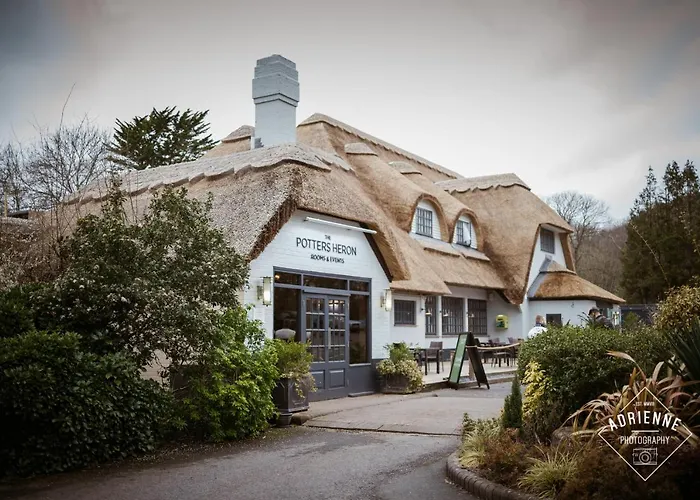 Potters Heron Hotel