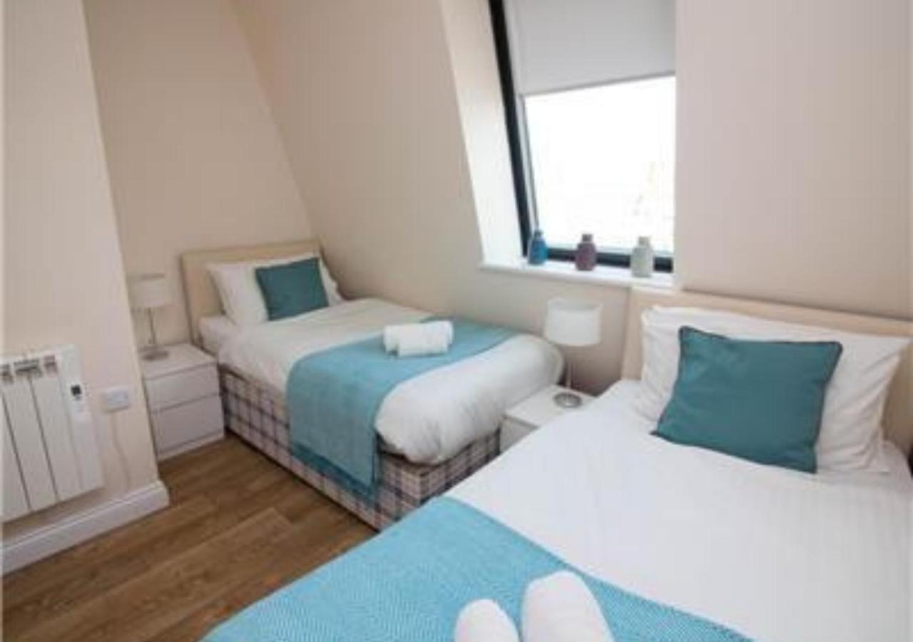 Apartment Stayzo Castle Point 18 - Premier