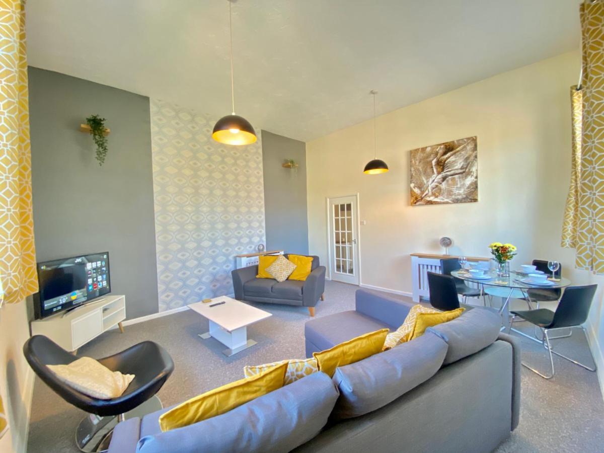 4 Single Beds Or 2 Doubles - Free Parking Spaces - Smart Tv's - Centre Spacious Flat Apartment Southampton