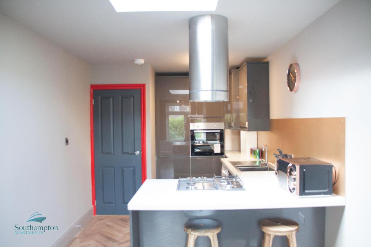 Mayflower House Apartment