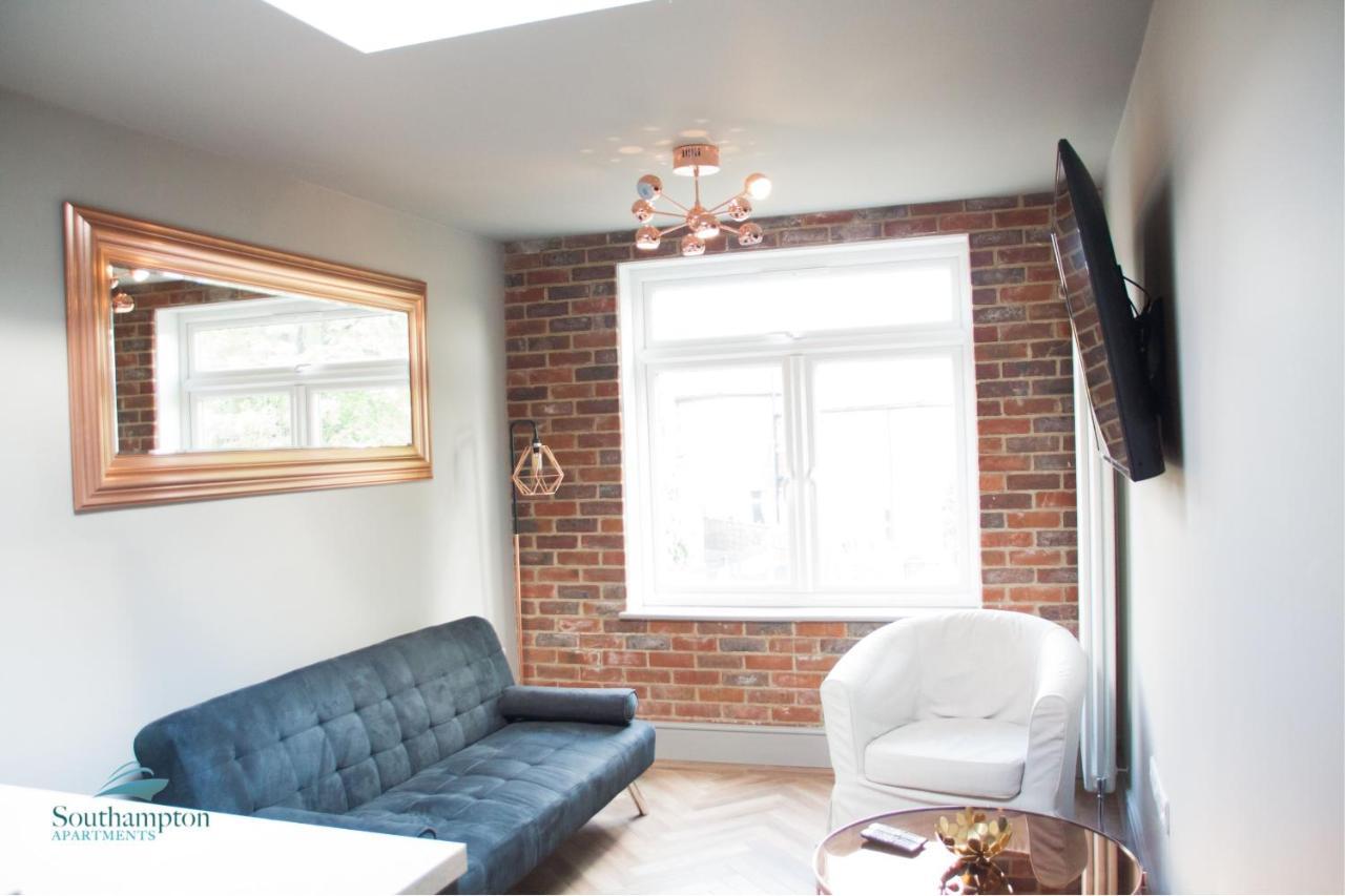 Apartment Mayflower House