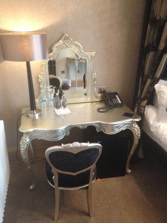 Ennios Boutique Southampton