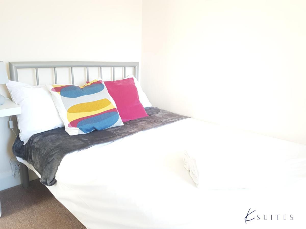 K Suites - Alder Road - Free Parking Holiday home *