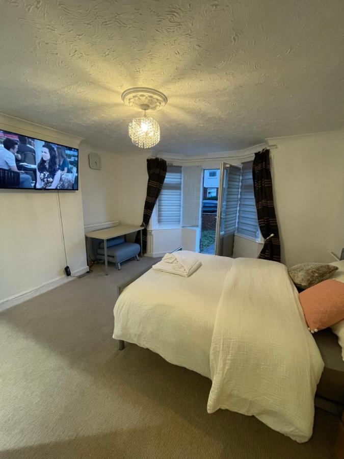 Guest house Alder En-suites Self-catering With Private Shower 1 Southampton