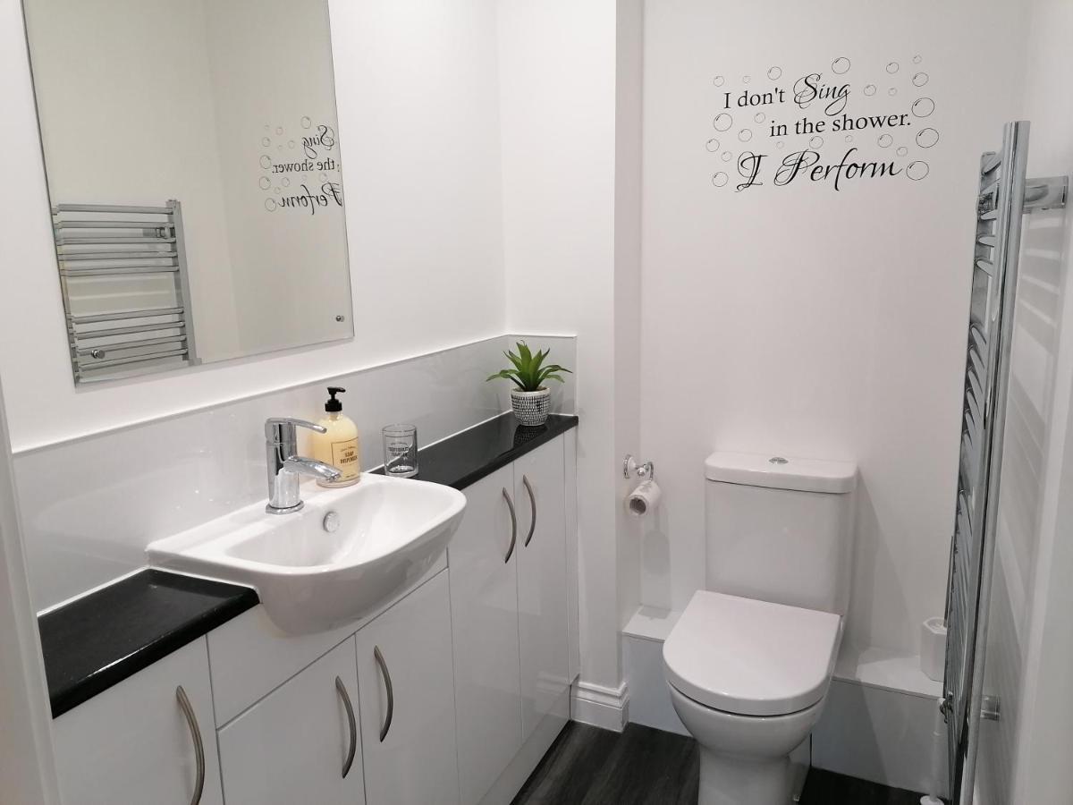 Apartamento Luxury Modern 2 Bed Apartment, Free Undercroft Parking For 1 Car
