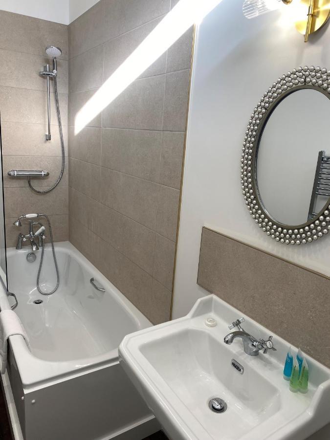 The Elizabeth House 3*