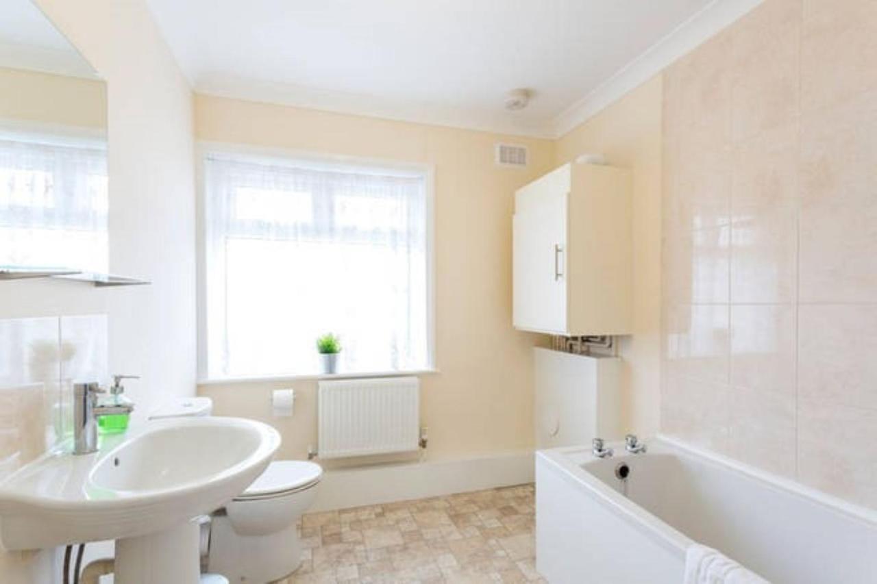 K Suites - Alder Road - Free Parking *