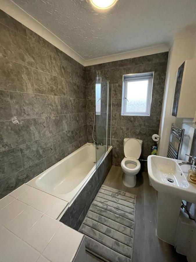Alder En-suites Self-catering With Private Shower 1
