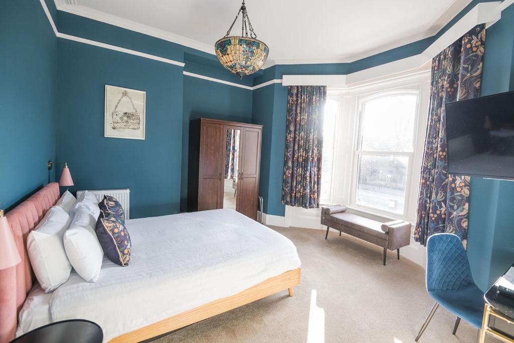 The Elizabeth House 3* Southampton