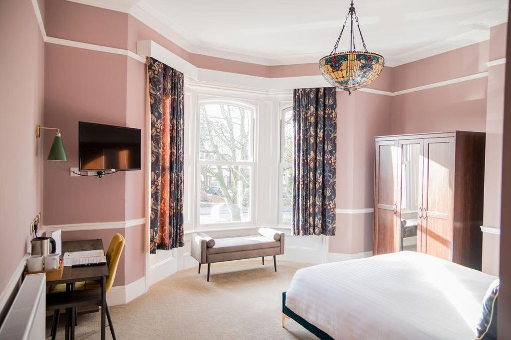 The Elizabeth House 3* Southampton