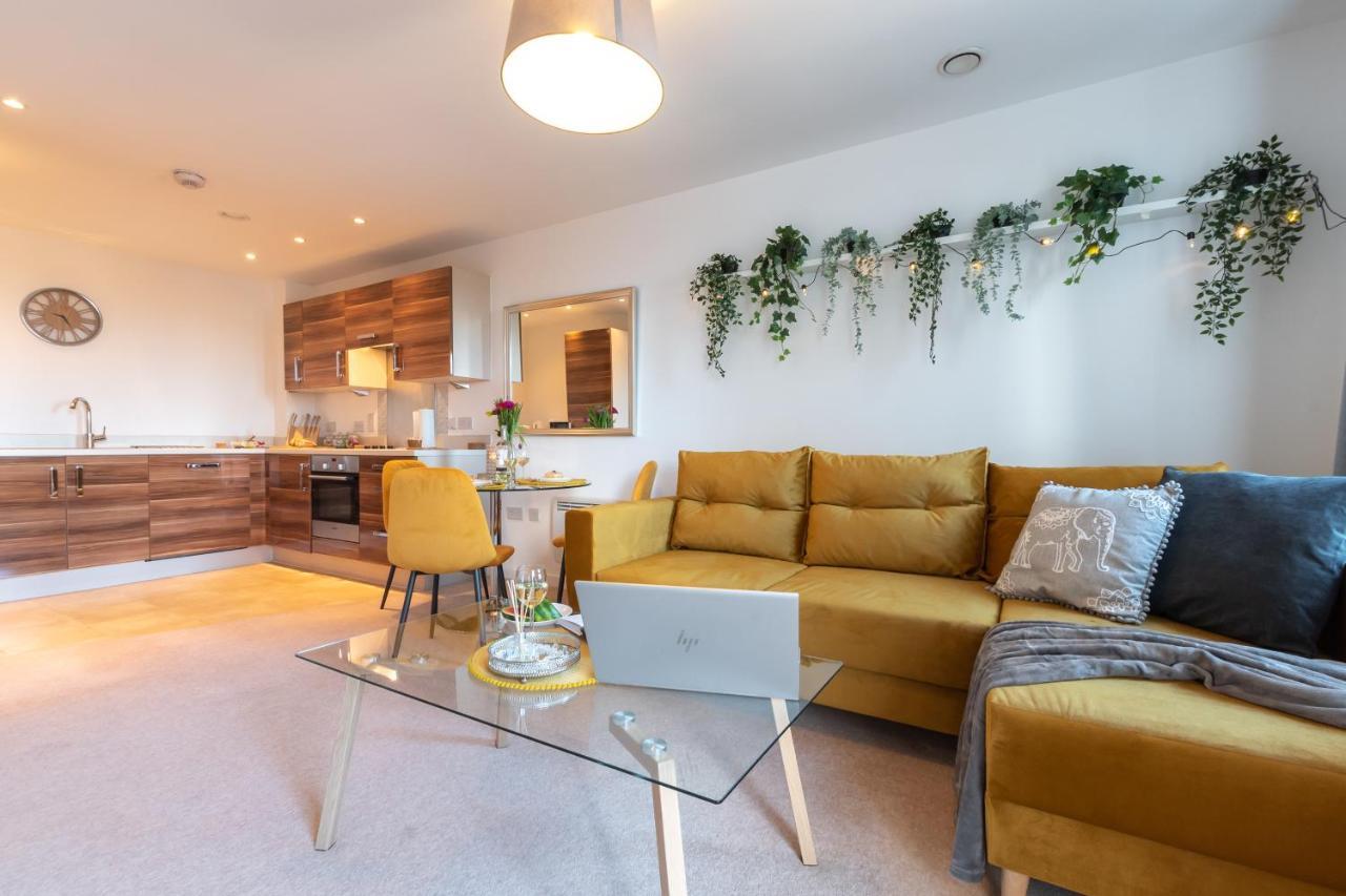 Amber Oasis - Your Gateway To Southampton's Vibrant Heart, Port, Shopping Apartment Southampton