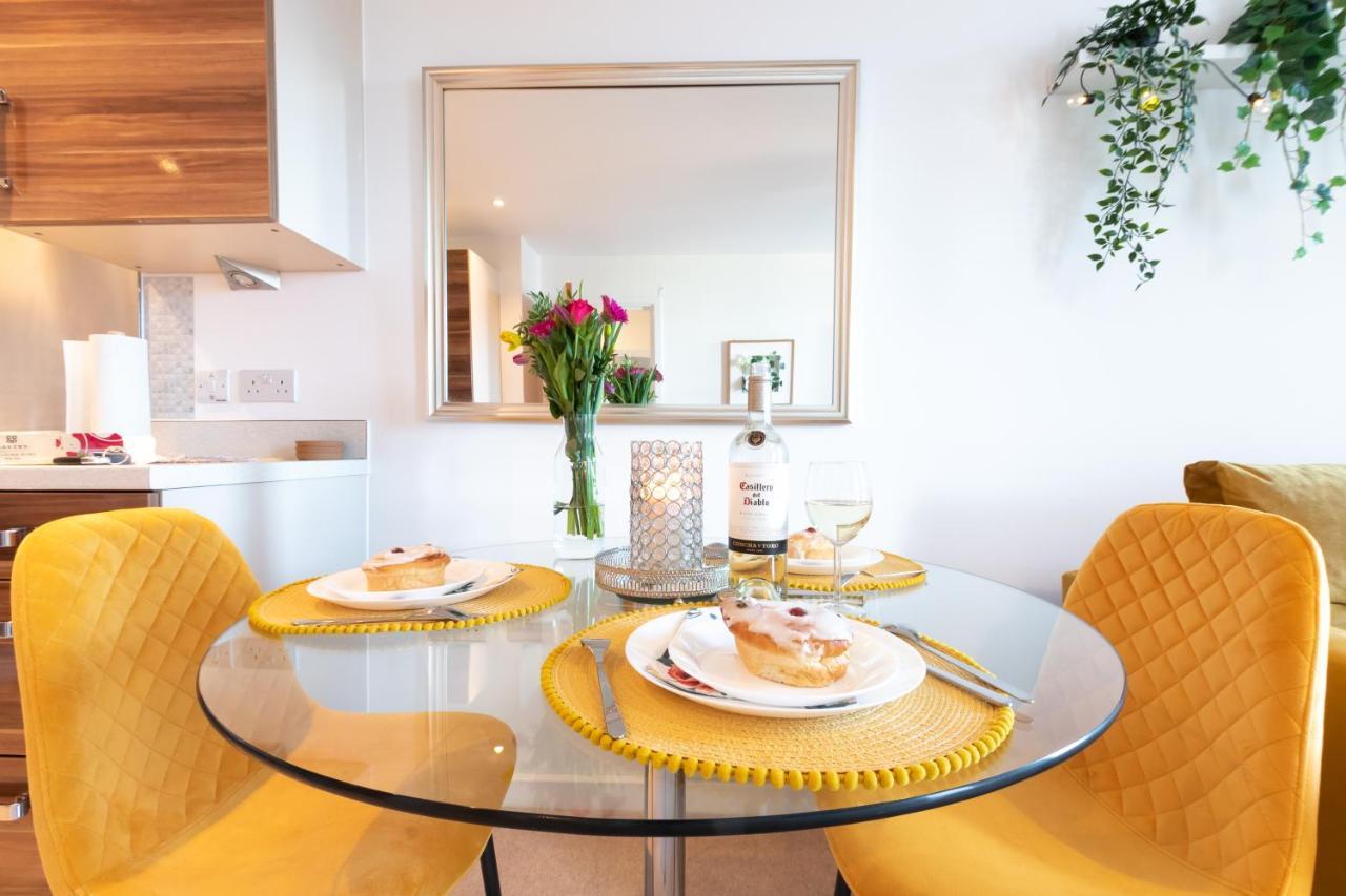 Amber Oasis - Your Gateway To Southampton's Vibrant Heart, Port, Shopping Apartment Southampton