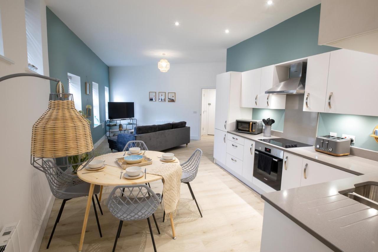 Courtyard Retreat- Free Evening Parking Southampton