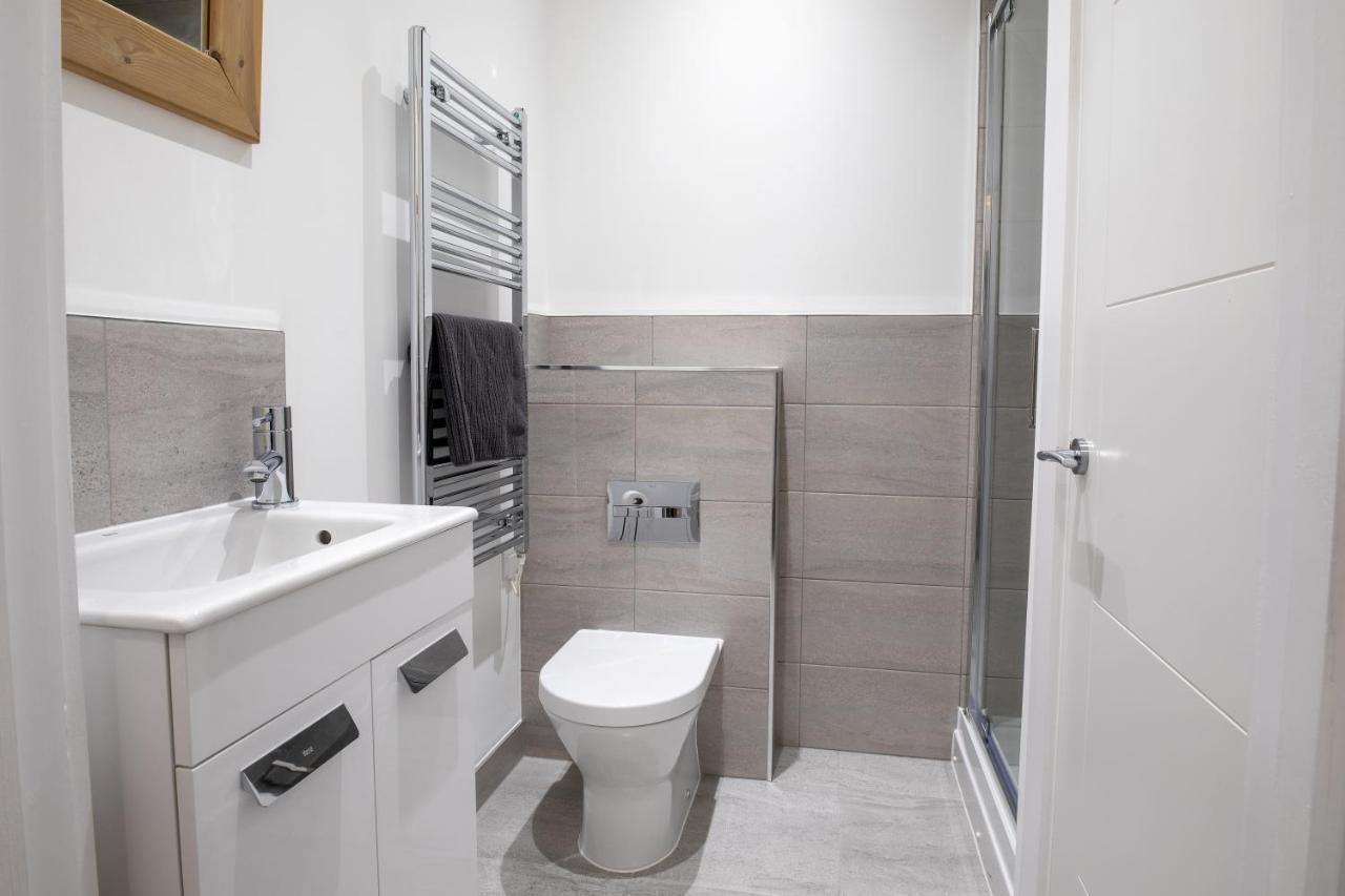 Courtyard Retreat- Free Evening Parking Southampton