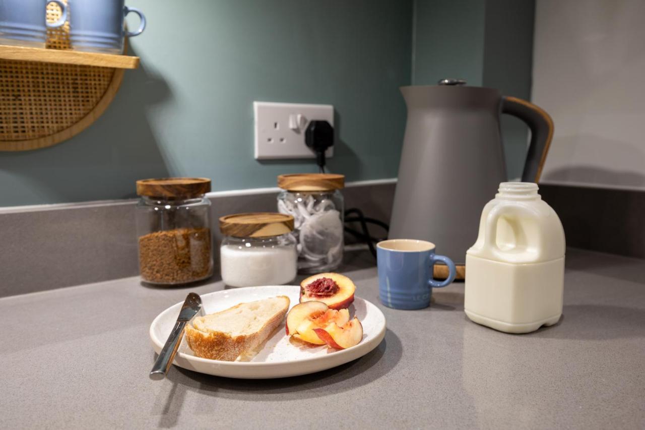 Apartment Courtyard Retreat- Free Evening Parking Southampton