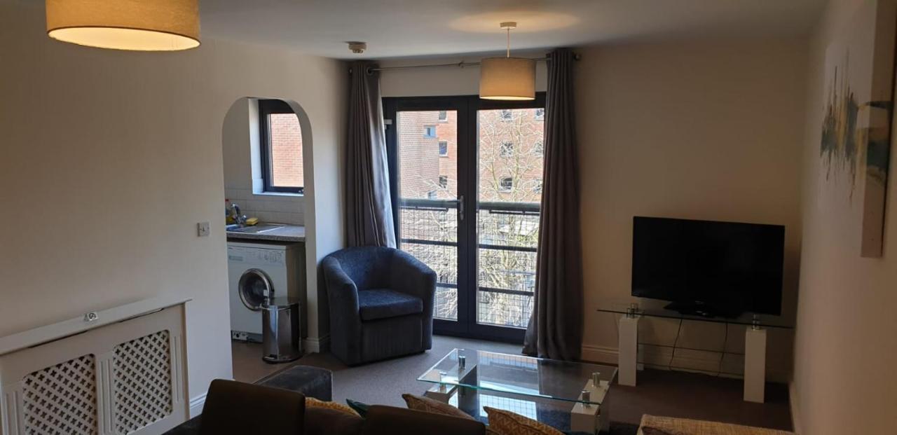 Centre Comfort: 2-bed With Parking Southampton