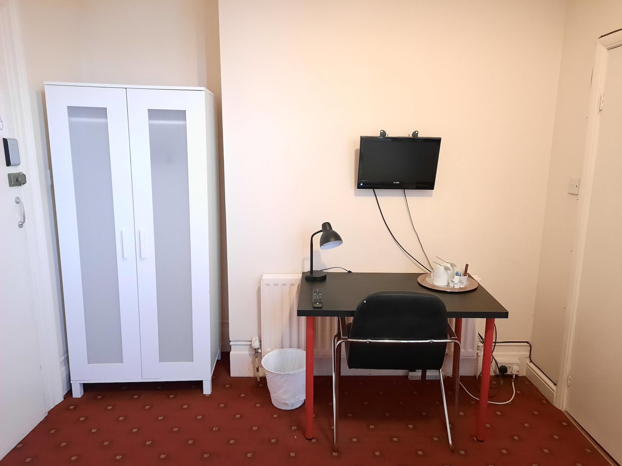 Hotel Addenro House