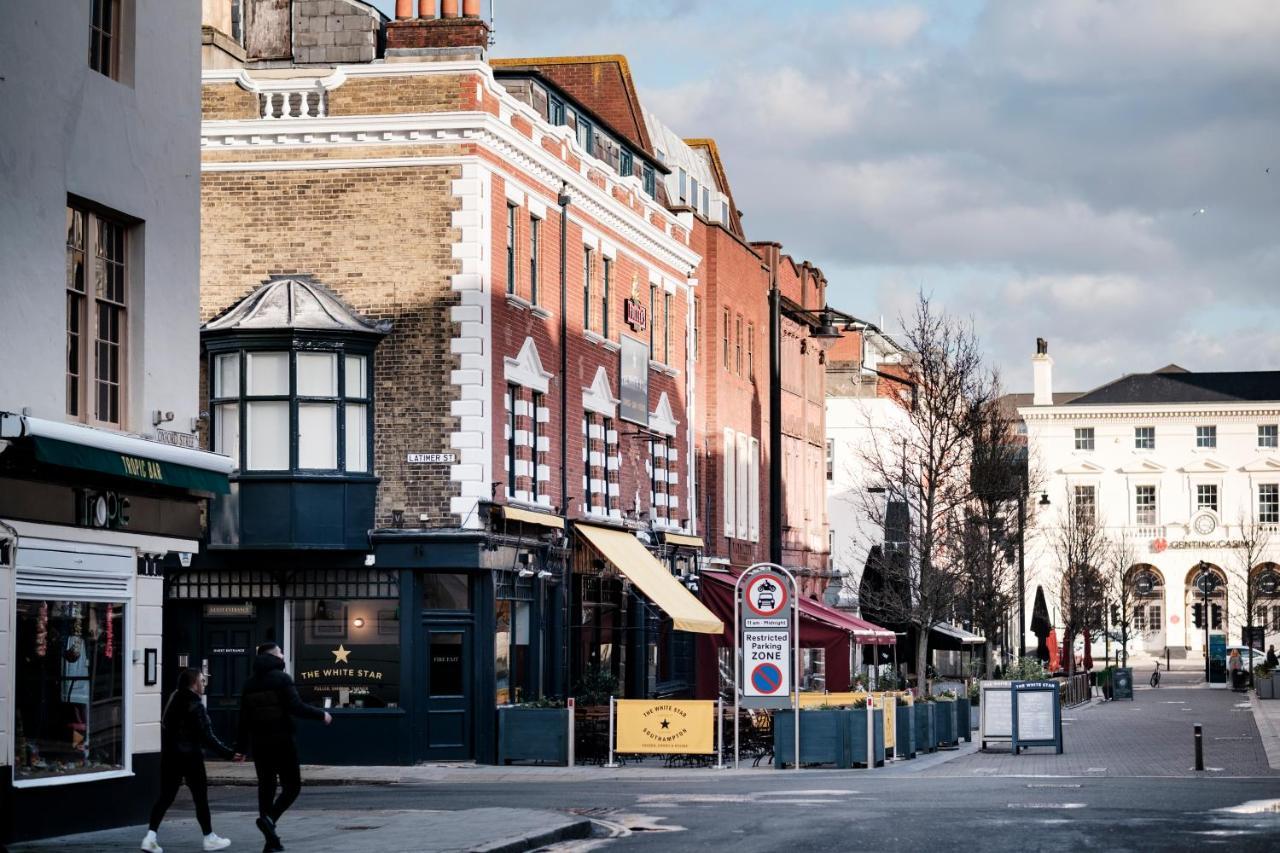 The White Star Tavern