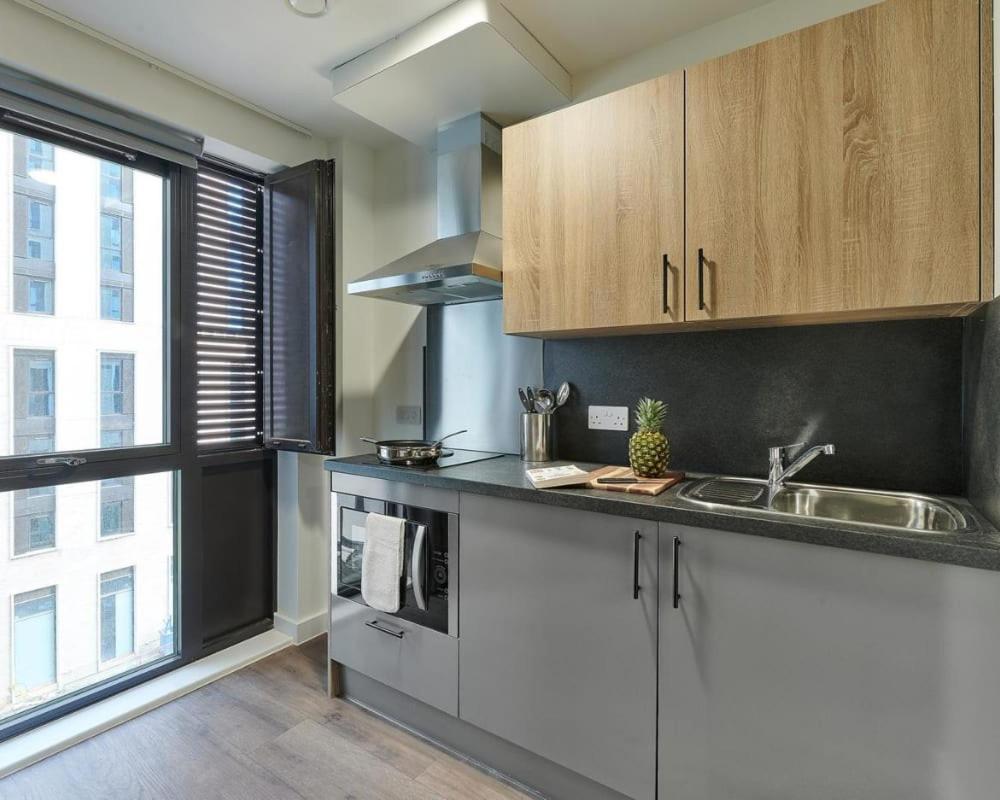 Central Southampton, Zeni Studio Southampton