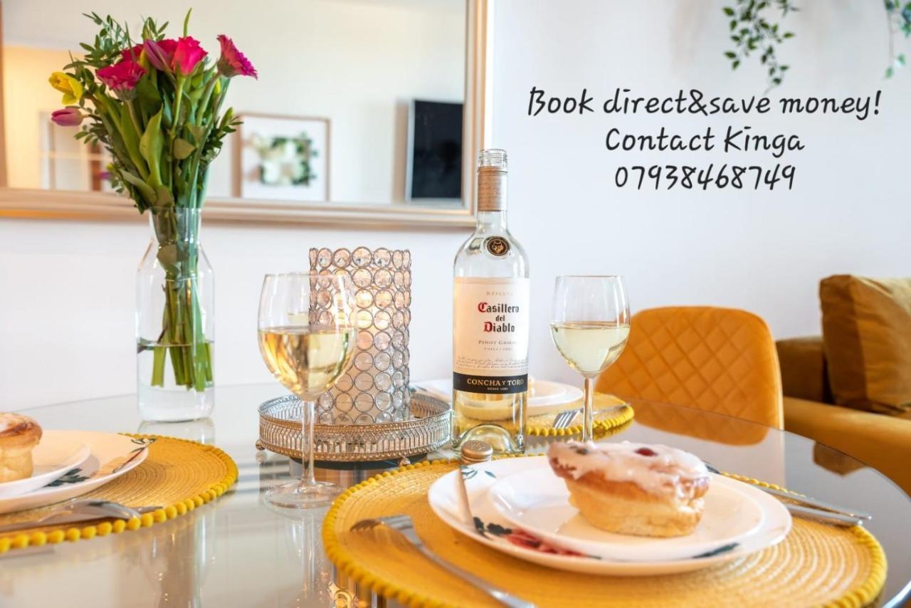 Apartment Amber Oasis - Your Gateway To Southampton's Vibrant Heart, Port, Shopping Southampton