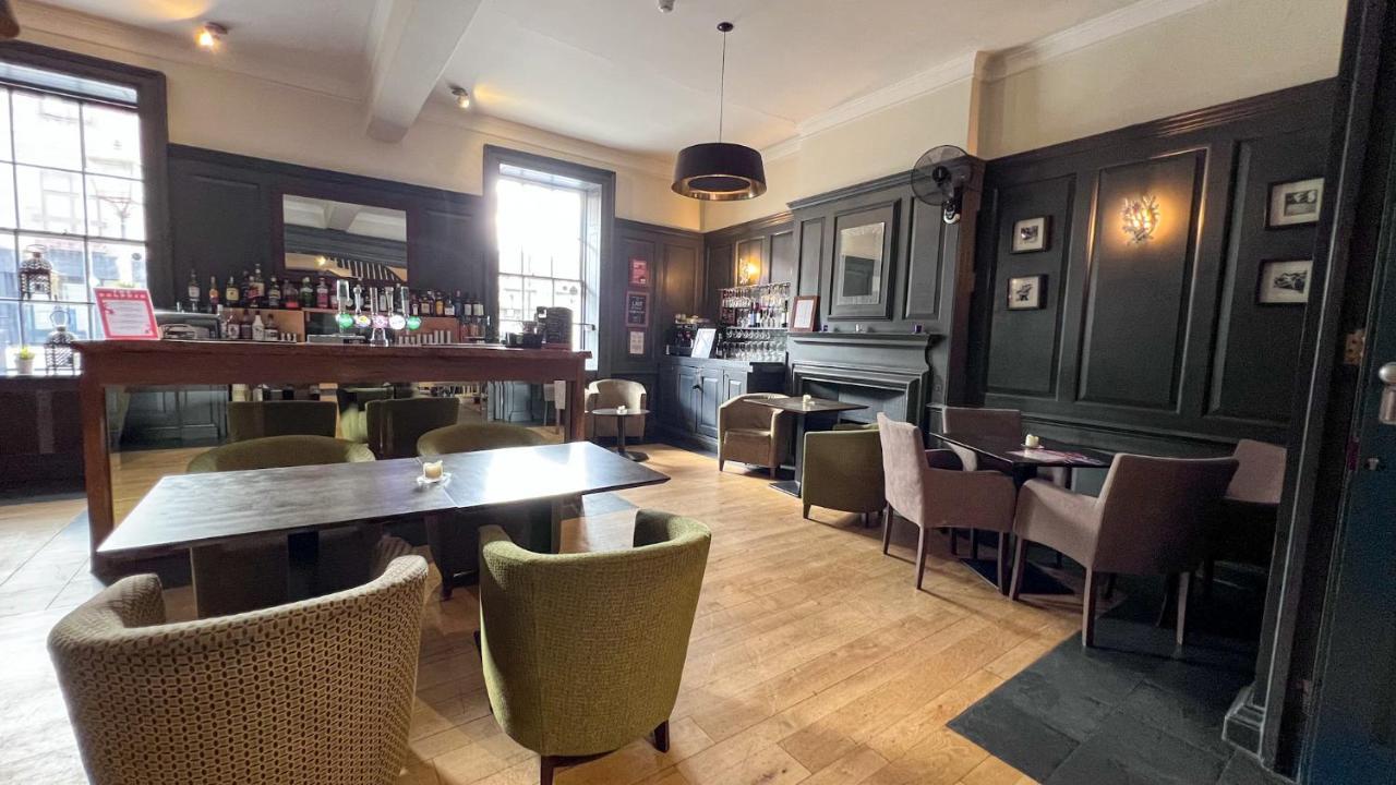 Mercure Centre Dolphin Hotel 4*