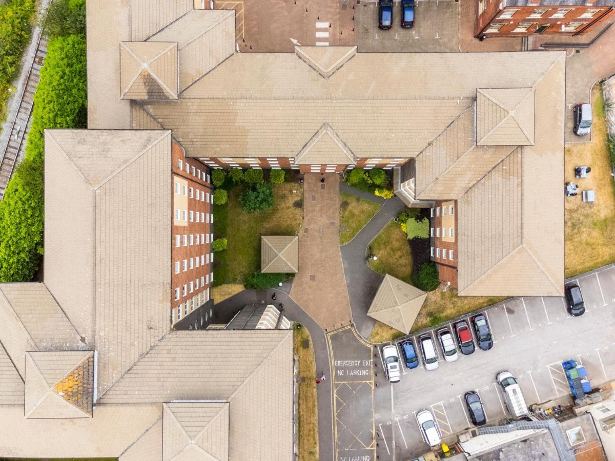Comfortable Rooms, Southampton - Sk *