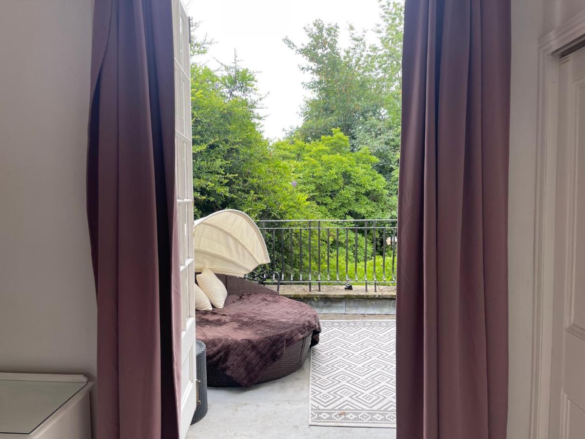 Chirk Lodge North Romsey Guest house Southampton