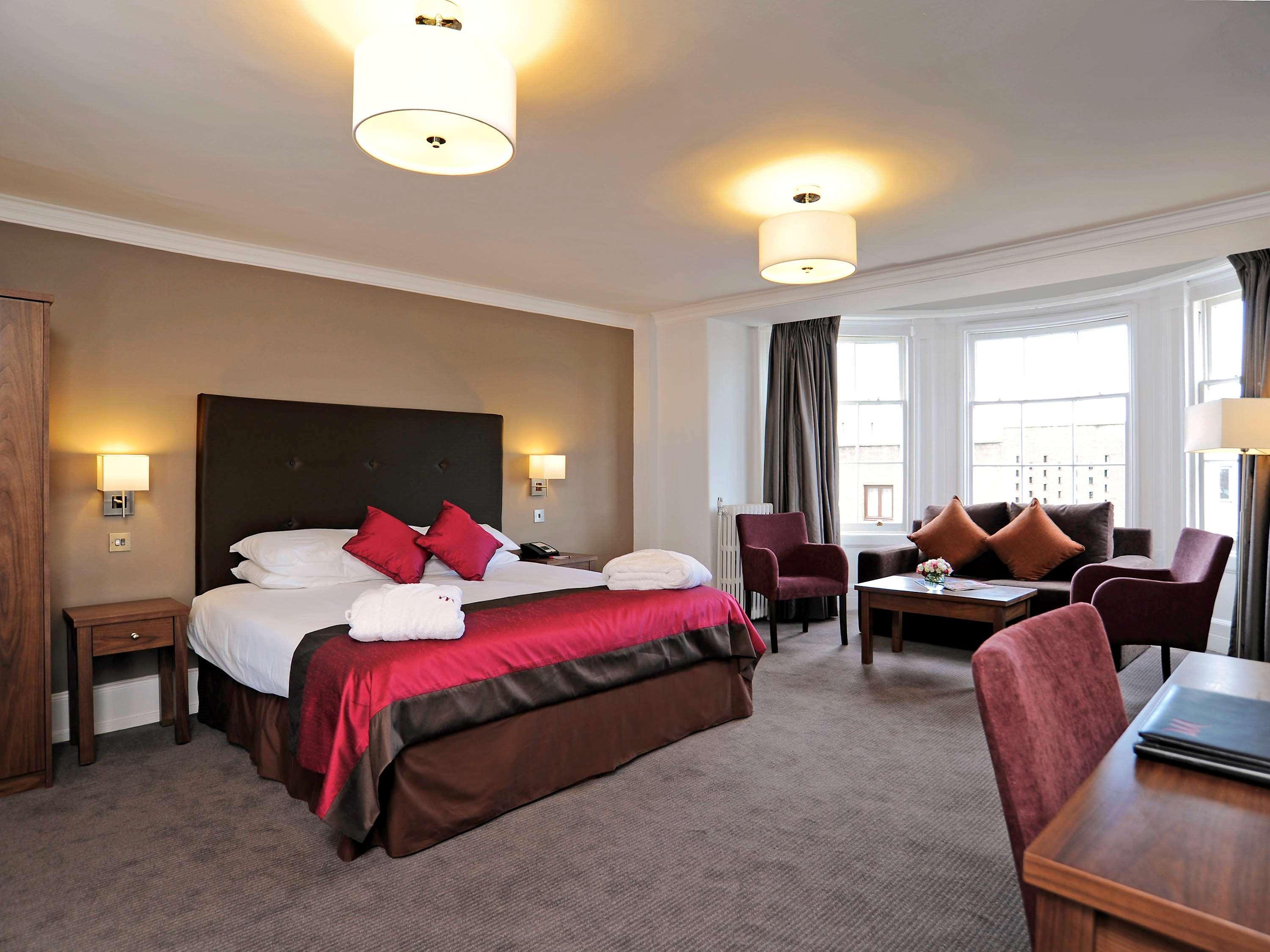 Hotel Mercure Centre Dolphin 4*