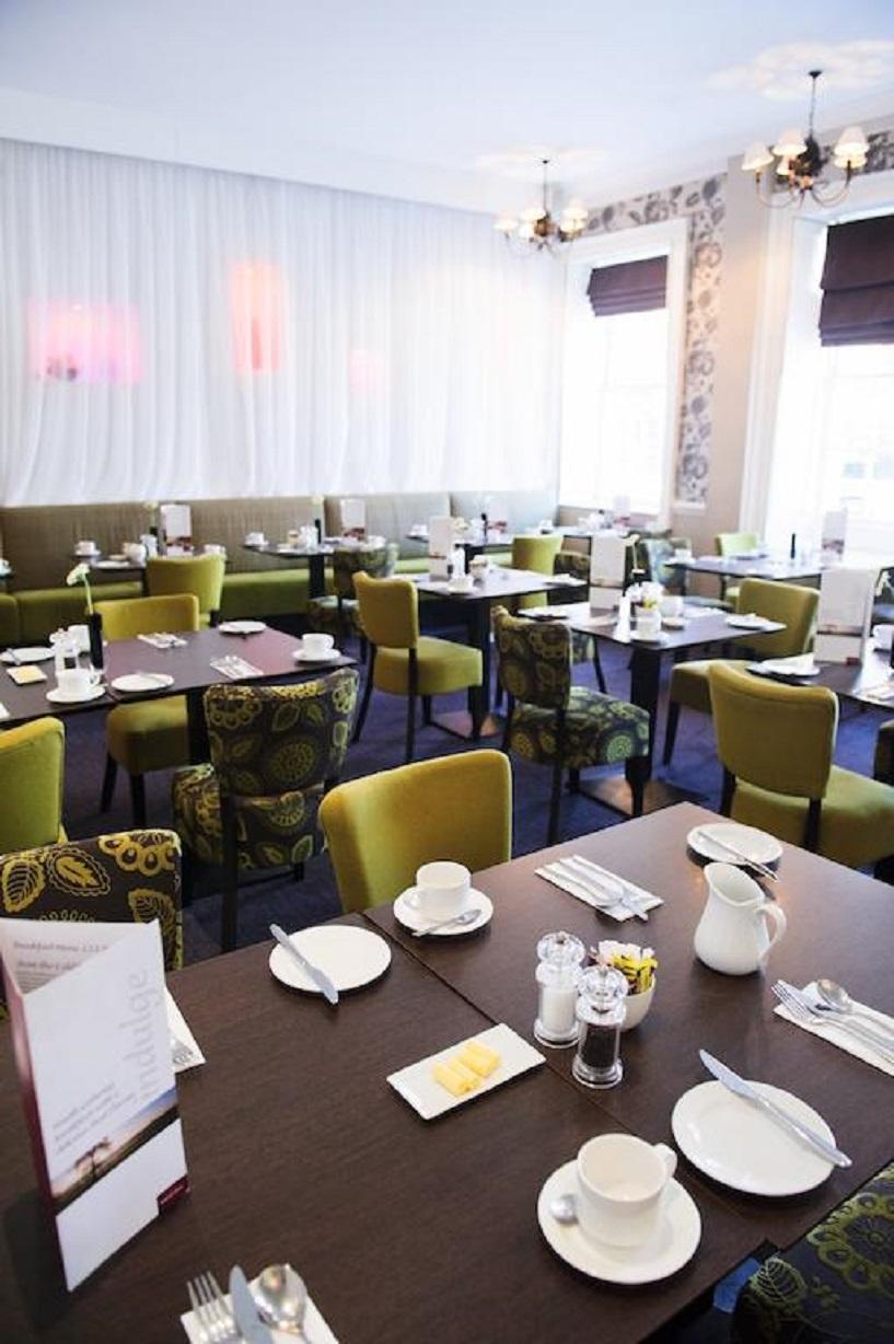 Hotel Mercure Centre Dolphin 4*