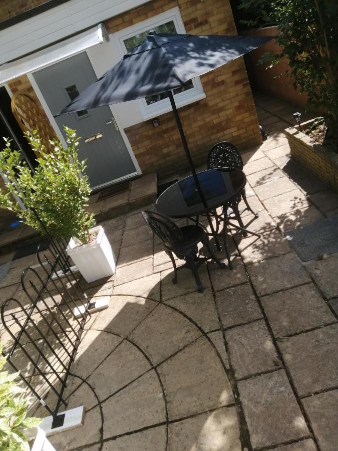 Quest Fulfiller - Near General Hospital, Free Parking & Garden Southampton