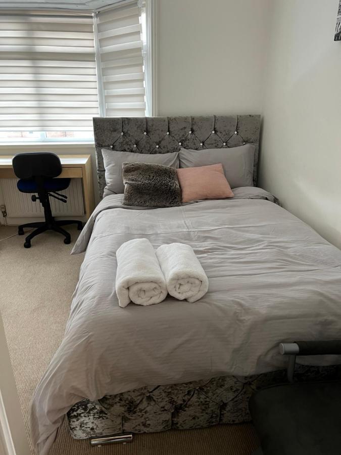 Capsule hotel Alder En-suite Self Caring Private Shower 2 4*