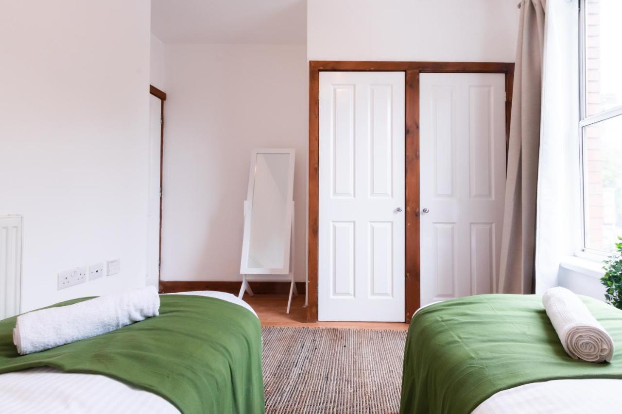 Apartment Obsidian - 2 Bedroom Flat Sleeps 5 *
