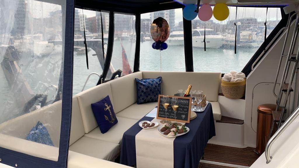 Botel Luxury Yacht Haven: Ocean Village Marina Southampton