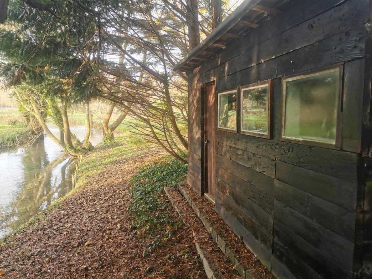 Fisherman's On The Banks Of The River Meon