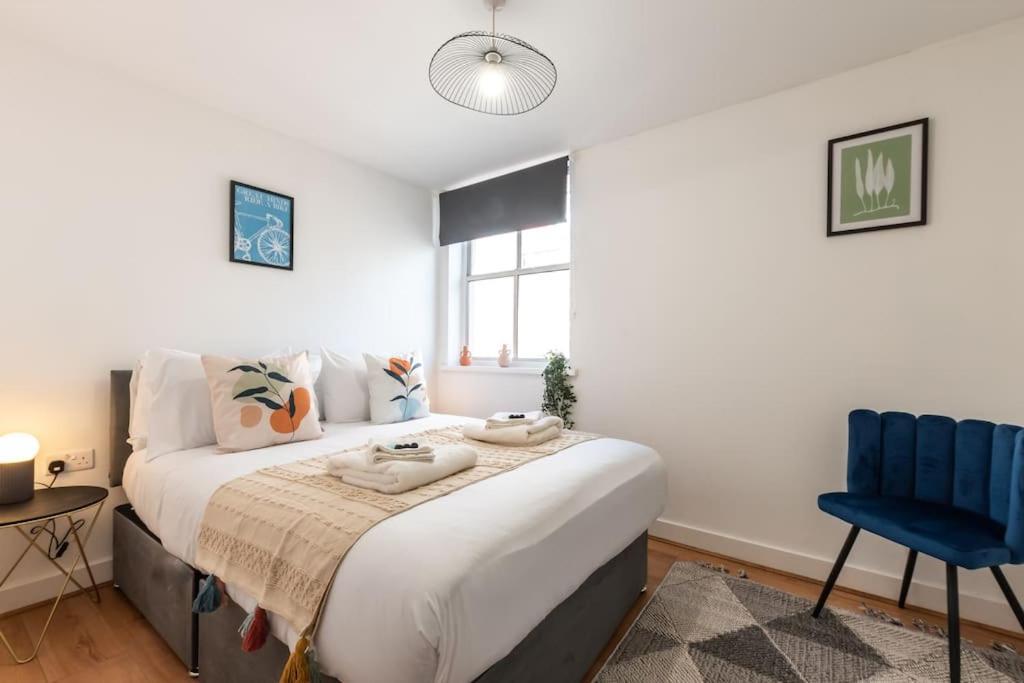 Jasper- 2 Bed Flat With Parking Southampton