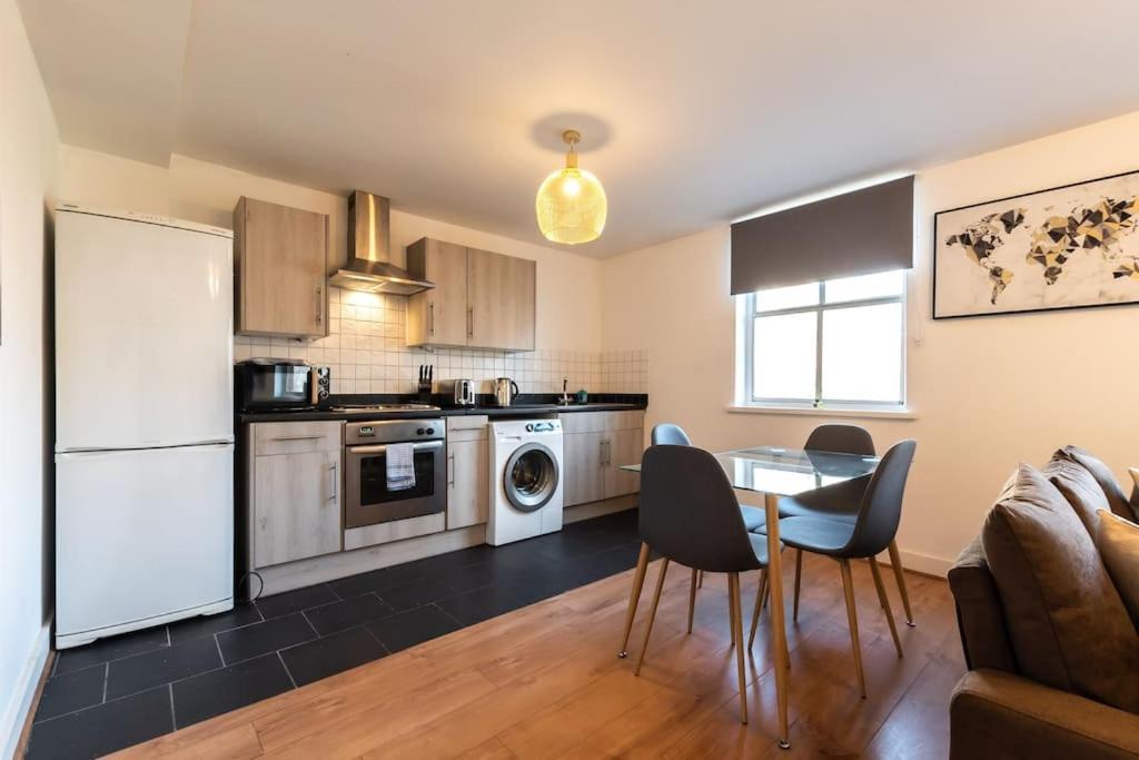 Apartment Jasper- 2 Bed Flat With Parking *